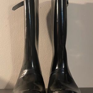 Hunter Tall Gloss Rain Boots